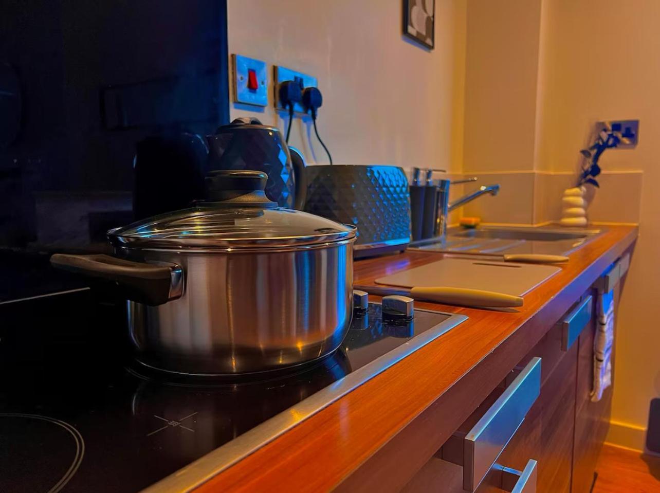 Penthouse Gem, Central, Scenic Views, Stylish, Modern, City Centre 2Br Sheffield Dış mekan fotoğraf