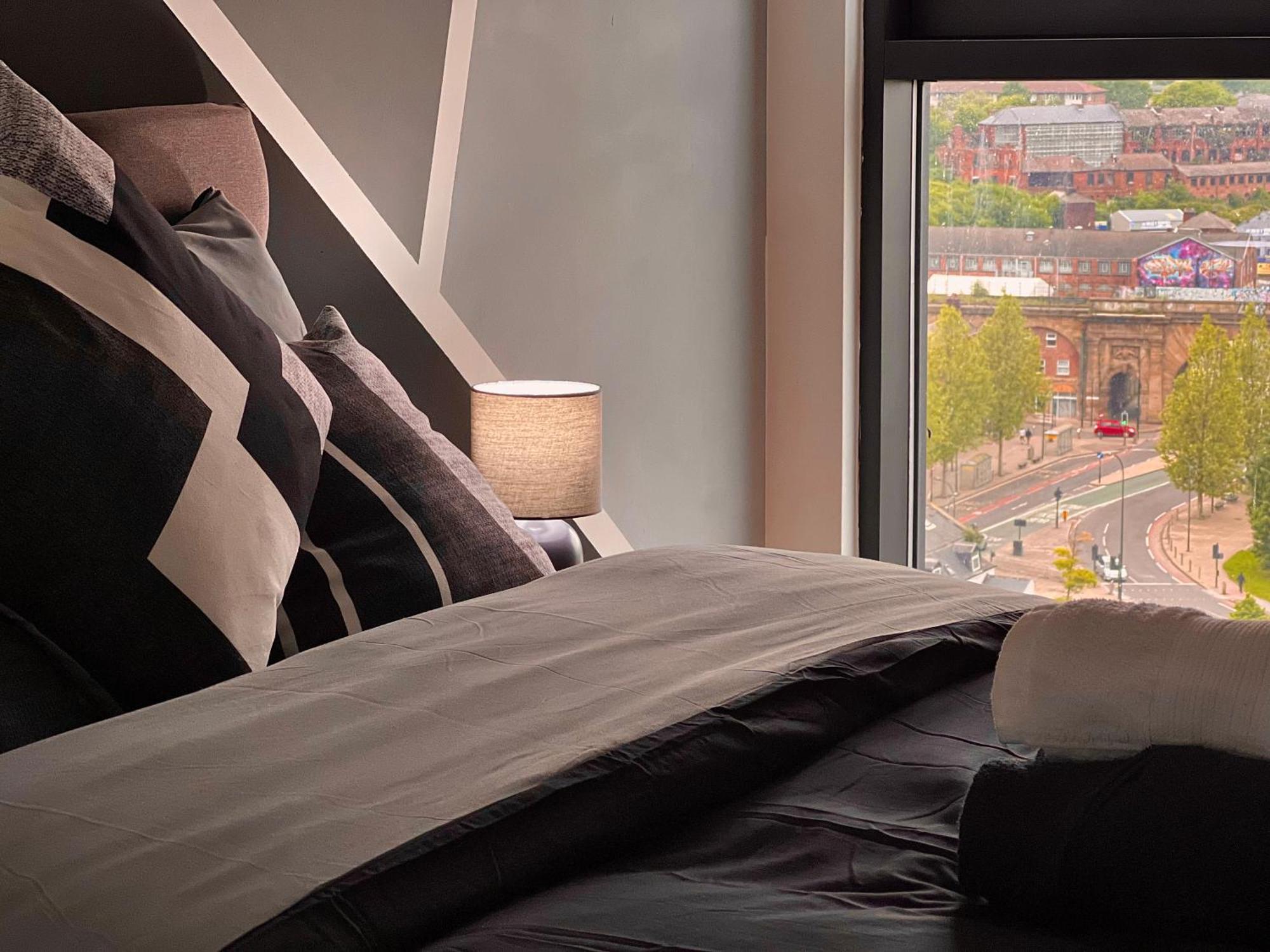 Penthouse Gem, Central, Scenic Views, Stylish, Modern, City Centre 2Br Sheffield Dış mekan fotoğraf